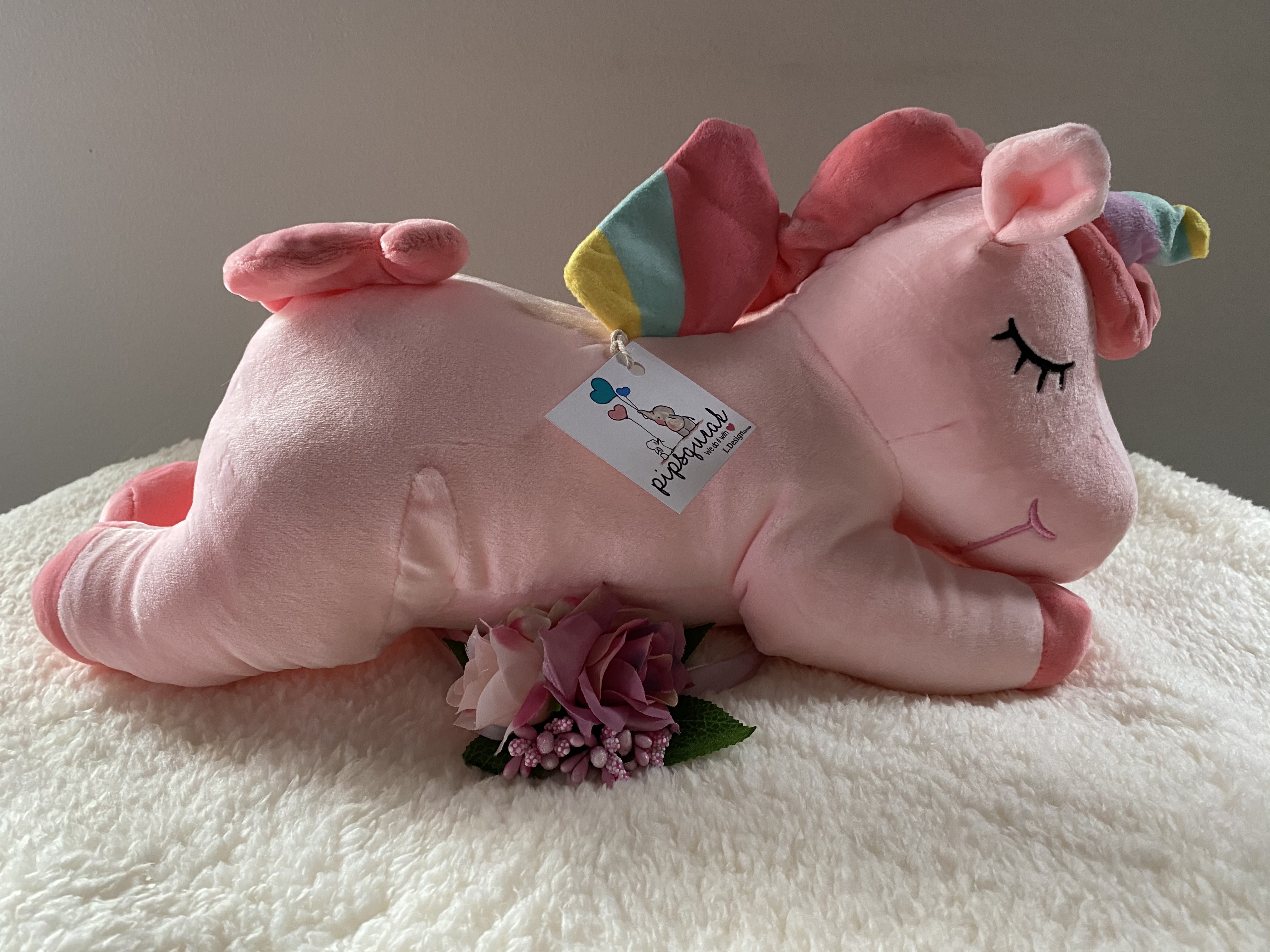 unicorn-sleeping-soft-pink